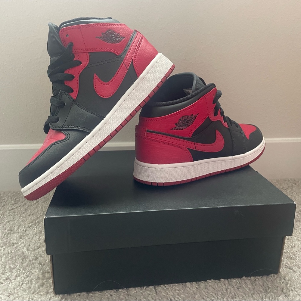 Air Jordan 1 mid